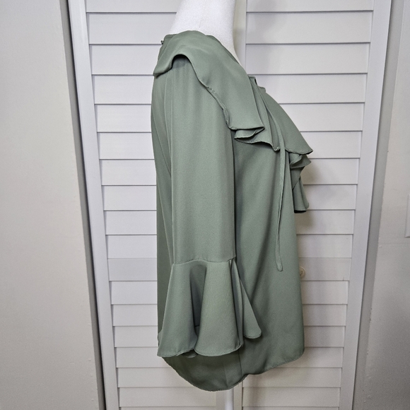 My Michelle Sage Ruffle Blouse Size M - Picture 4 of 10